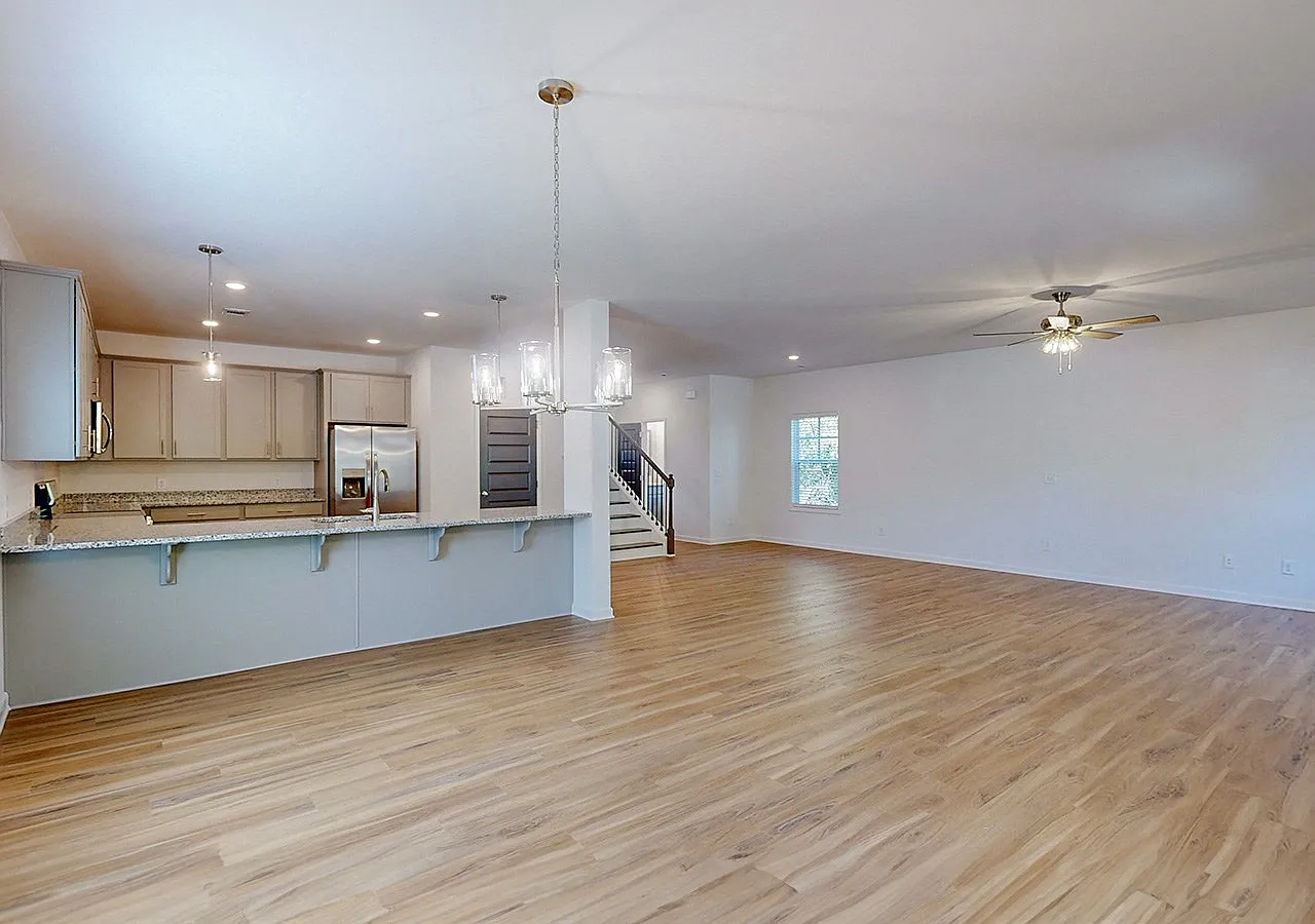 Quinn Residences at Dorchester Place — Photo 3