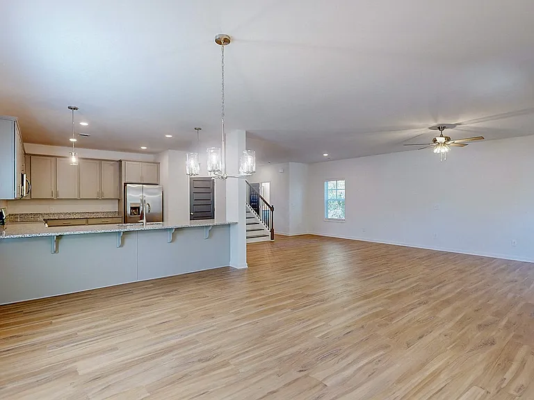 Quinn Residences at Dorchester Place — Photo 3