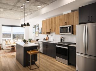 Noble Old Hampden, Englewood, CO 80113