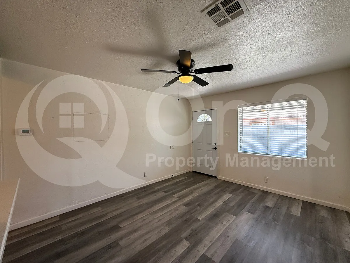 2 bed, 1.0 bath, 660 sqft, $1,349 — Photo 3