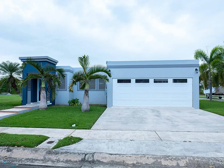 15 Urb Brisas Del Mnr #II — Photo 4
