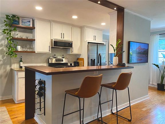 4th image of 8417 Stillwood Ln