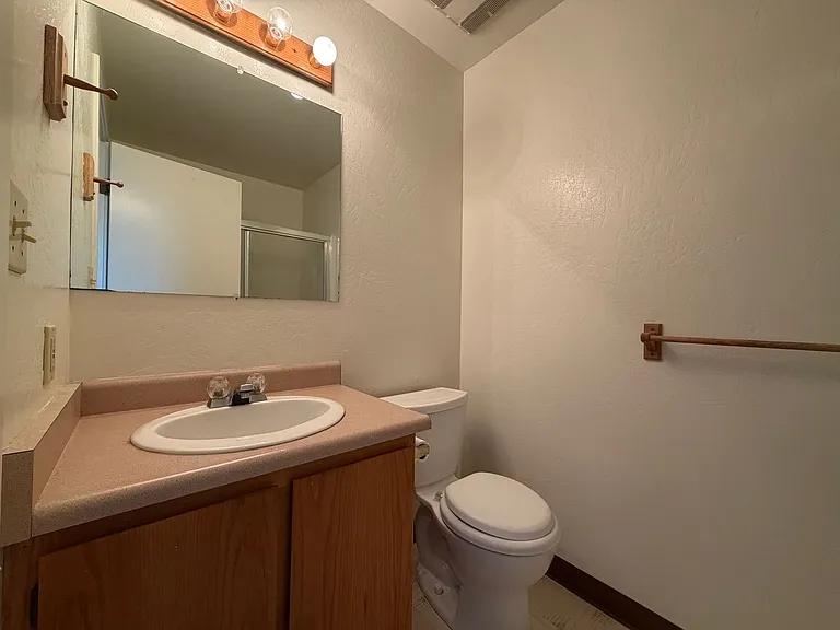 5016 Valley East Blvd — Photo 2