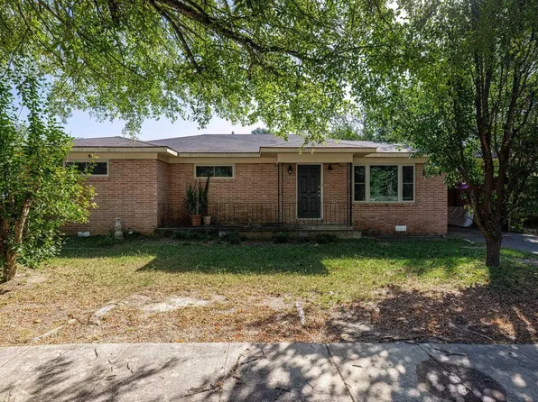 805 S 24th St, Arkadelphia, AR 71923