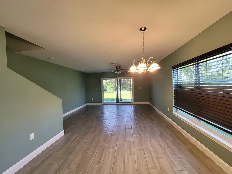 116 SE 8th Ave #8 — Photo 6
