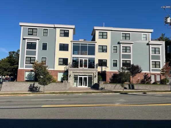 45 Spring St #13, West Roxbury, MA 02132