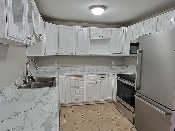 4th image of 1290 Susanne Ave