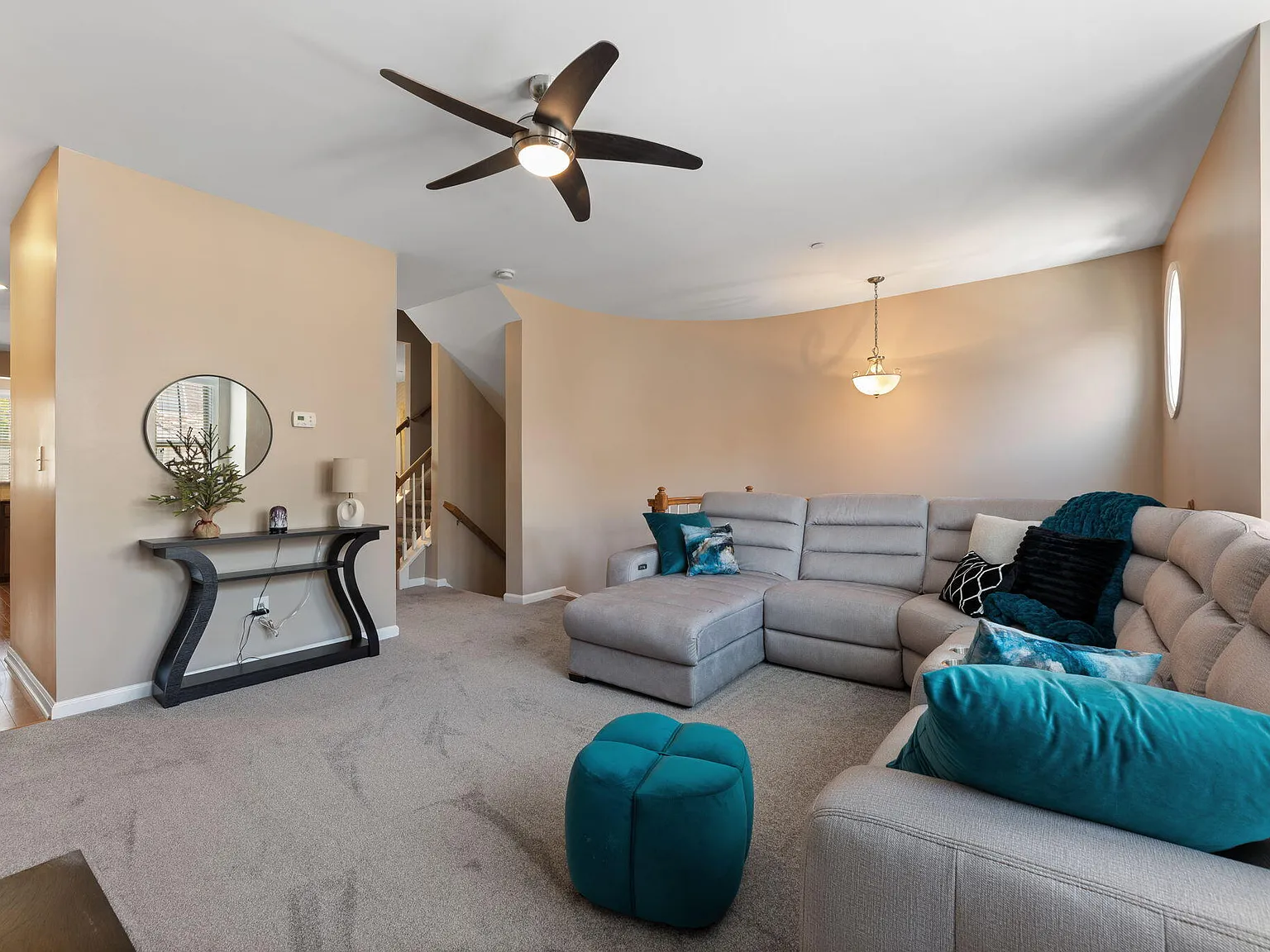 Studio, 2.0 bath, 4662 sqft, $2,500 — Photo 4