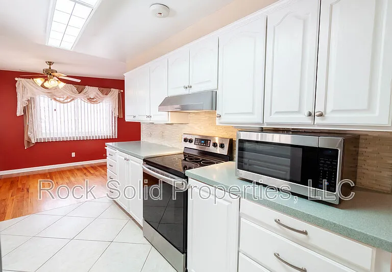 3413 Luckie Rd — Photo 17