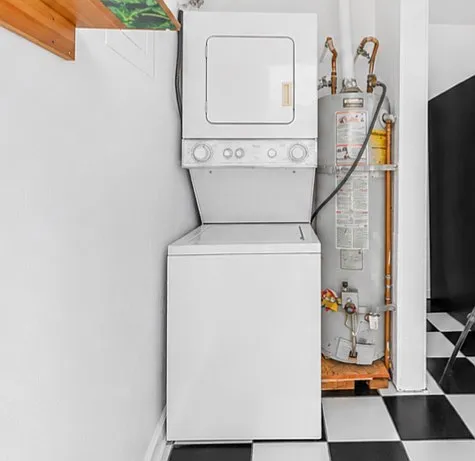 Studio, 350 sqft, $1,795 — Photo 4