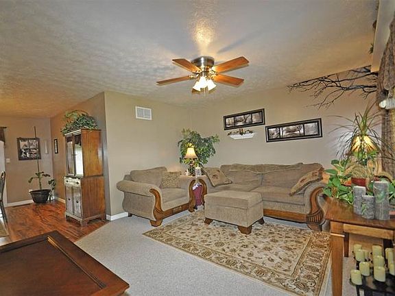 5th image of 58428 Eastwood Dr