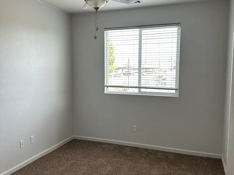 1741 E Alcala Dr — Photo 25