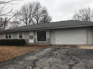 6209 Old Collinsville Rd, Fairview Heights, IL 62208