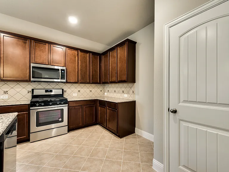 800 Bird Creek Dr — Photo 8