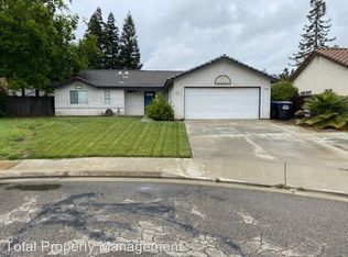 1439 N Sumter Ct, Visalia, CA 93292