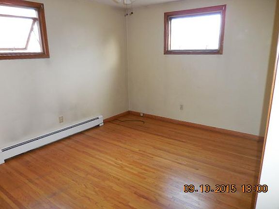 3rd image of 321 Joseph Dr