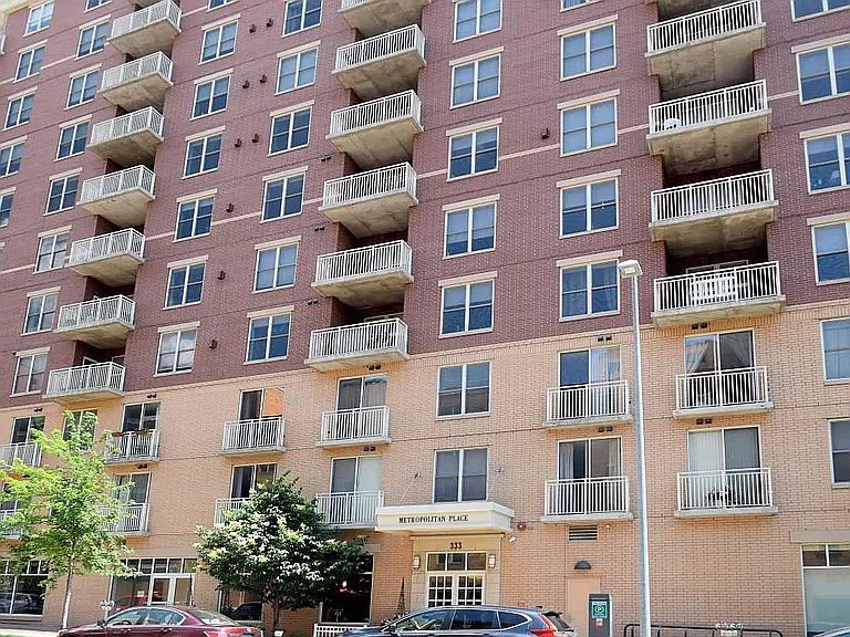 1st image of 333 W Mifflin St