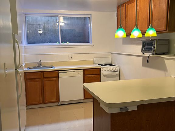 3rd image of 244 S 11th St APT C
