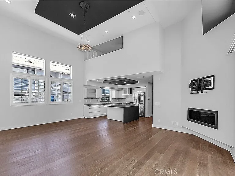 2119 Grant Ave #B — Photo 2