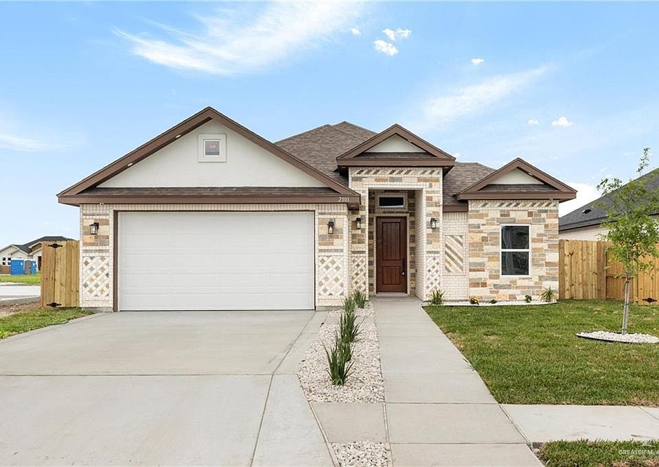 1st image of 2101 Zinnia St