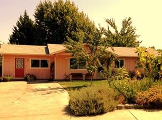 108 School House Rd, Talent, OR 97540