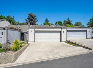 226 Mount Echo Dr, Medford, OR
