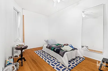 Rented by R New York