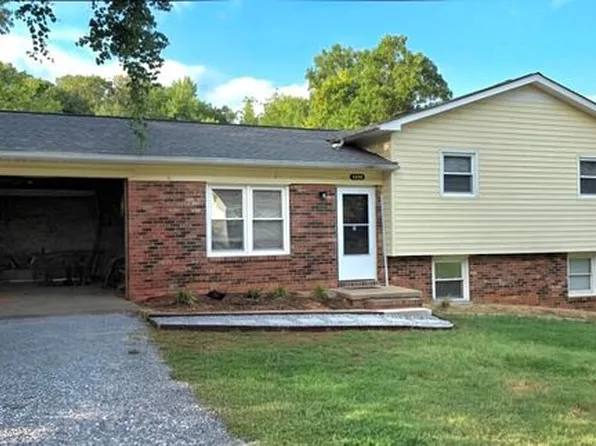 5490 Glenview Dr, Hickory, NC 28602
