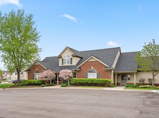 4130 S Hampton Ridge Blvd #63, Howell, MI 48843