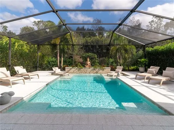 7823 Martino Cir, Naples, FL 34112