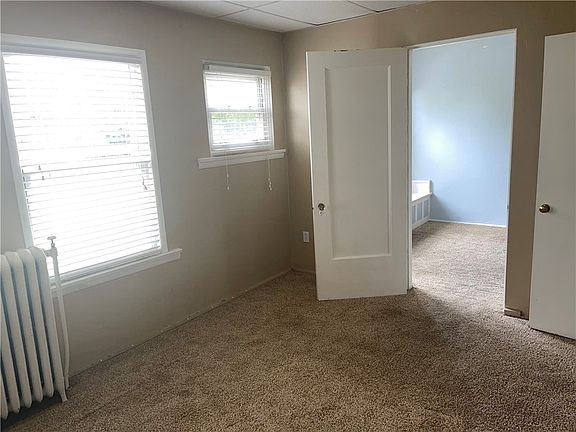 5th image of 143 Morey Pl