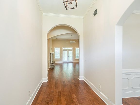 5th image of 1416 Knob Hill Cir