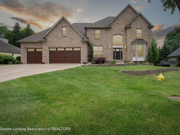 4700 Canyon Trl, Lansing, MI 48917