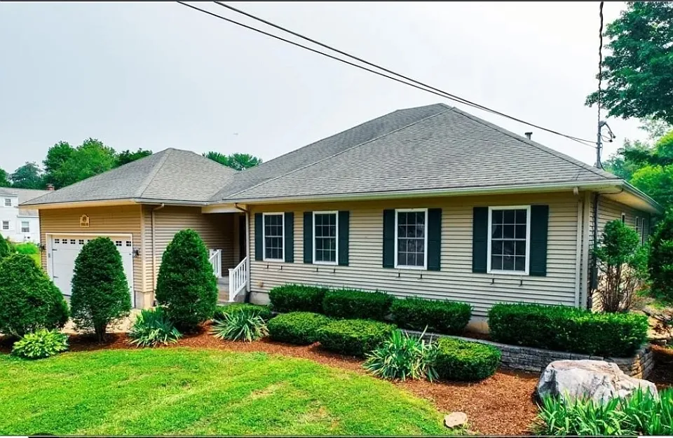 49 Steele Rd