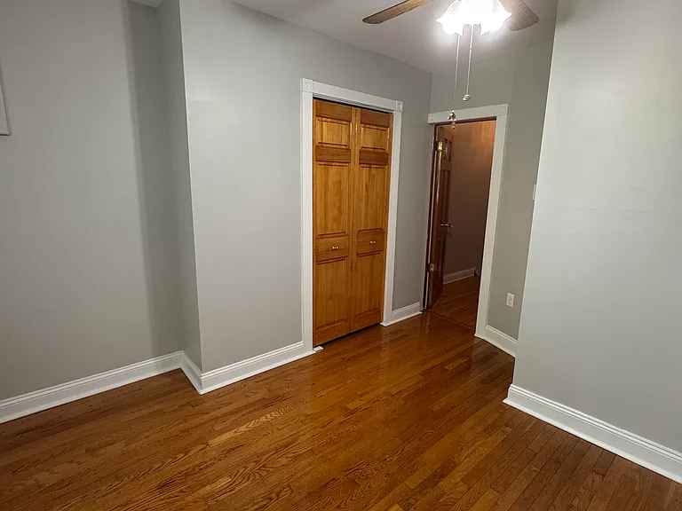 2427 S 6th St — Photo 13