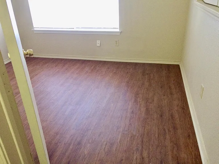 7528 Oak Chase — Photo 10