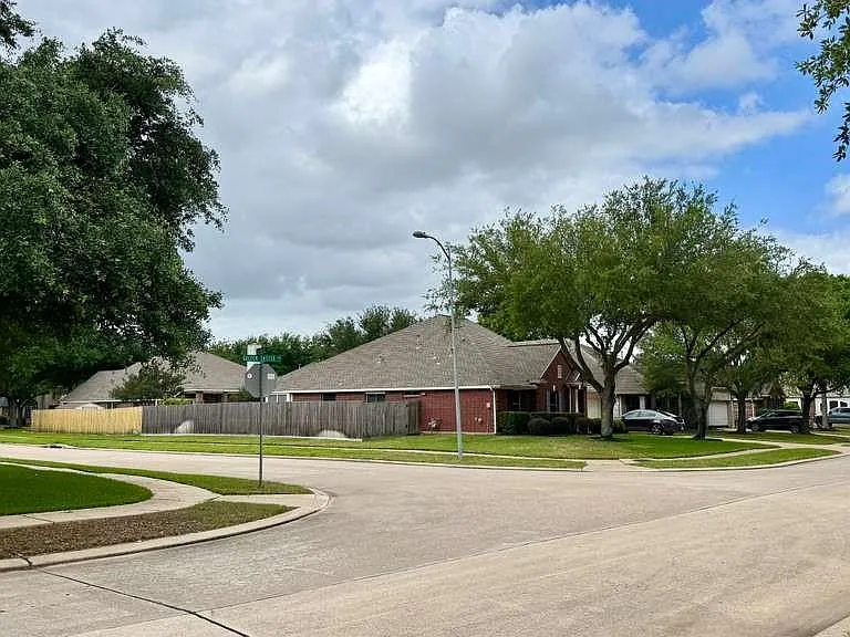 7510 Golden Thistle Ln — Photo 31