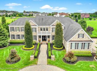 716 Summer Dr, Manalapan, NJ 07726
