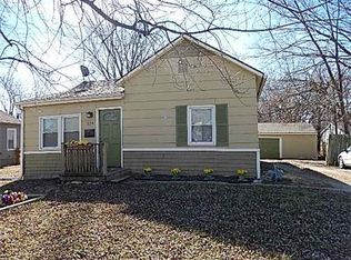 224 W 7th St, Ottawa, KS 66067