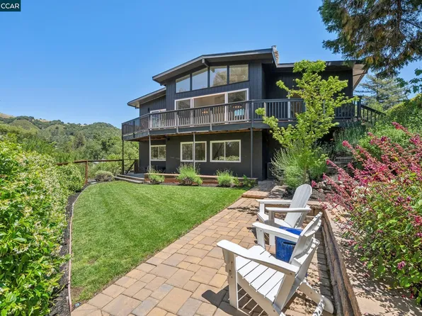 1119 Oak Hill Rd, Lafayette, CA 94549