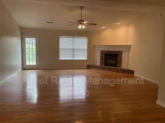 2nd image of 6317 Beehive Ln