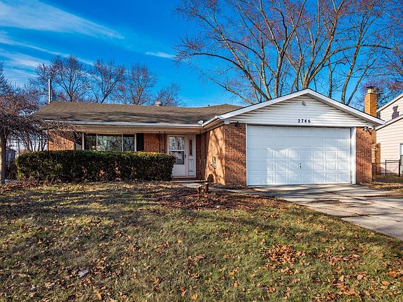 3rd image of 2746 Parlin Dr