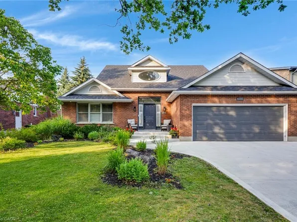 600 Coppercroft Ct, Waterloo, ON N2K 3M2