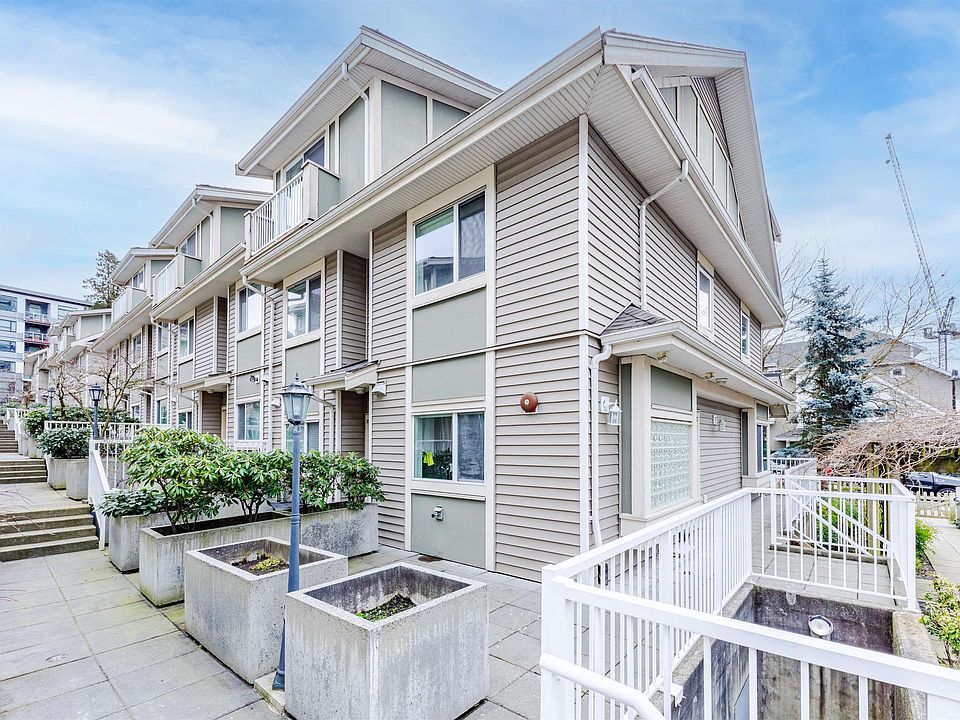2nd image of 621 Langside Ave #7