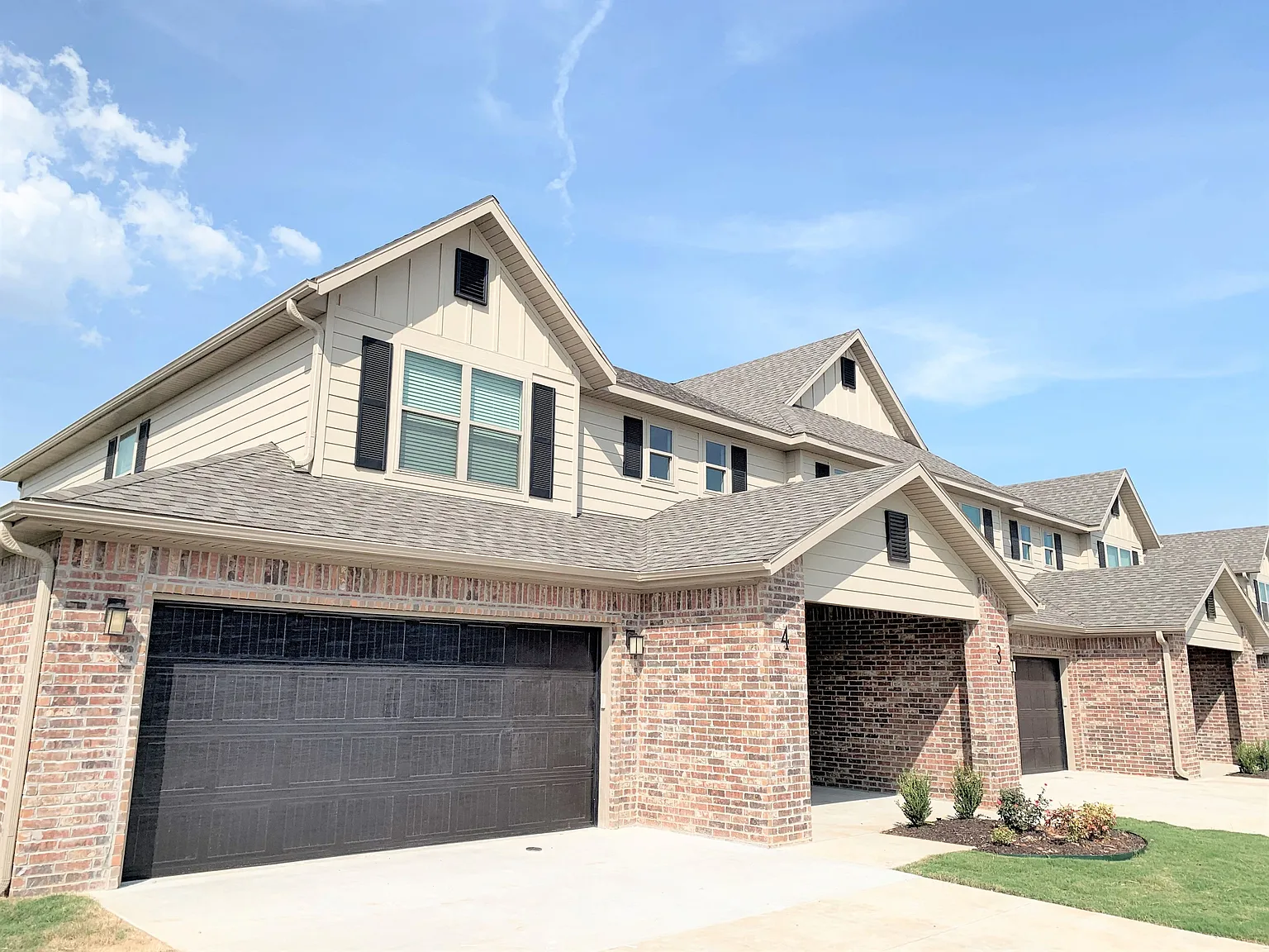 Buckeye Crossing Townhomes — Photo 2