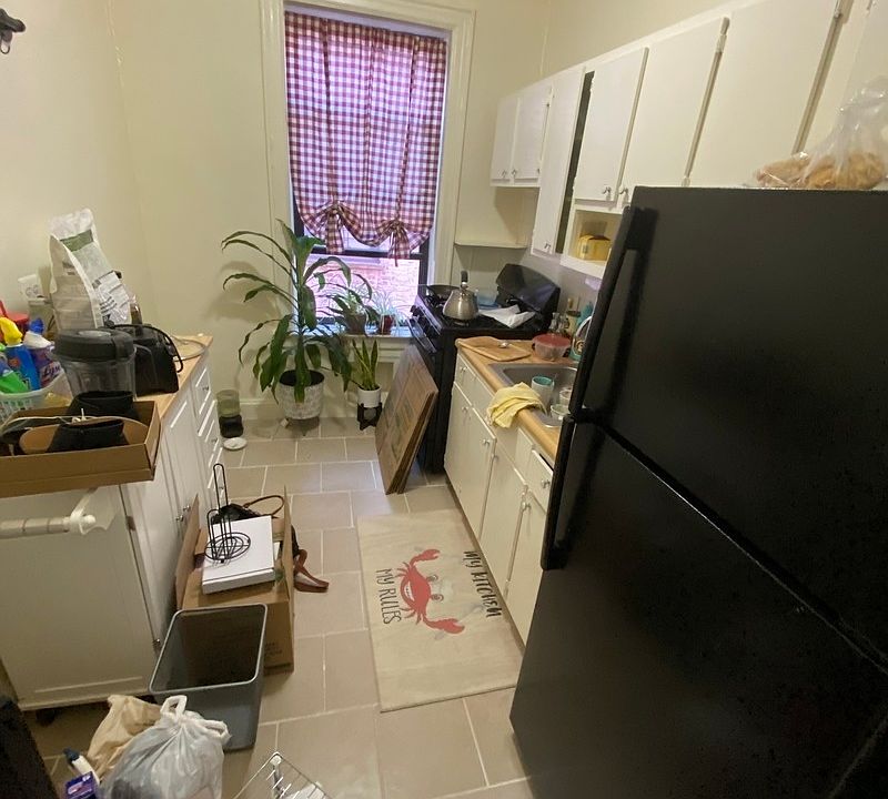 2nd image of 25-26 42nd St #2F