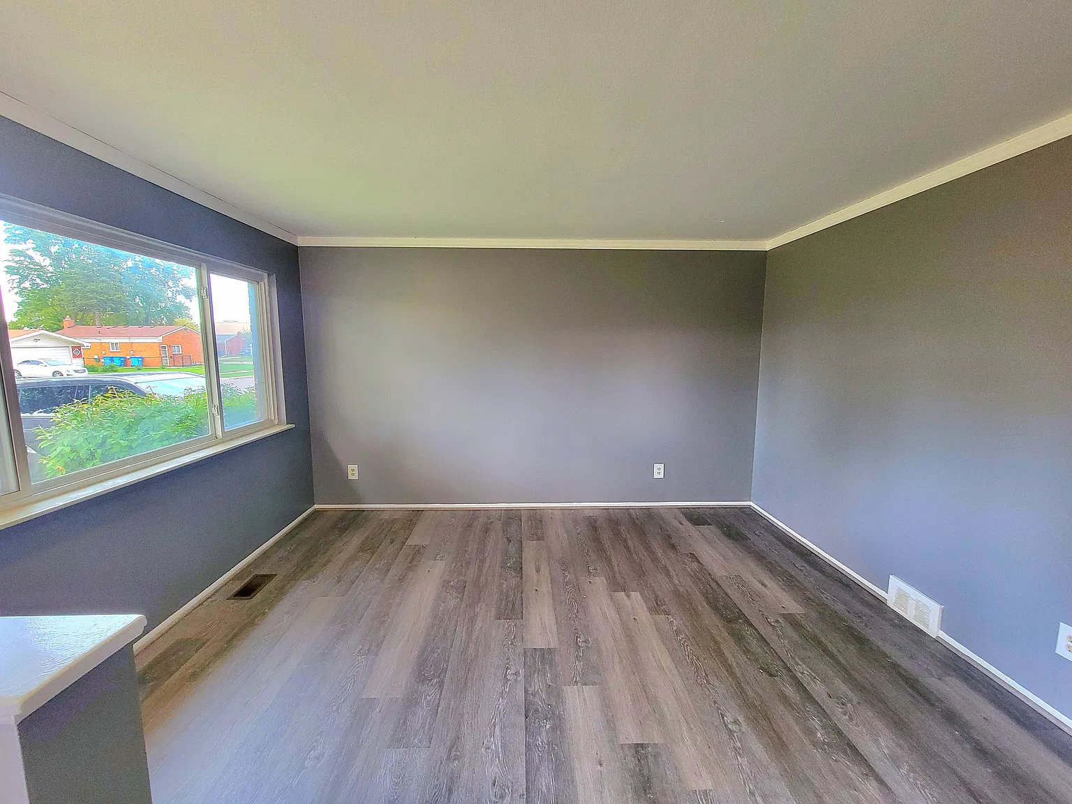 3 bed, 1.5 bath, 1124 sqft, $1,600 — Photo 4