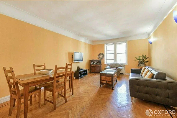Sold by Oxford Property Group | media 13