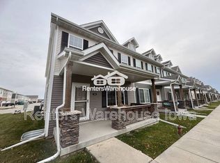 9175 Coneflower Dr UNIT 116, West Des Moines, IA 50265