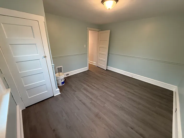 173 Kings Hwy — Photo 13
